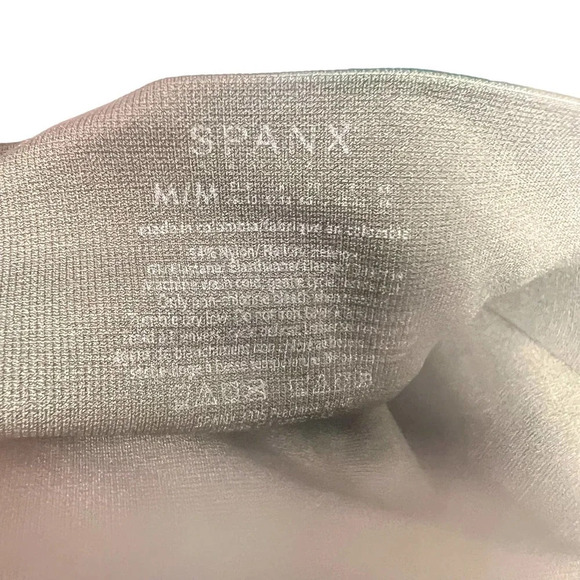 Spanx Look At Me Now Seamless Legging Green Camo Print Size Medium - Picture 6 of 7